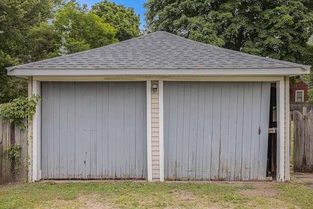 5147 N Riverview Dr, Kalamazoo, MI 49004 - view of garage