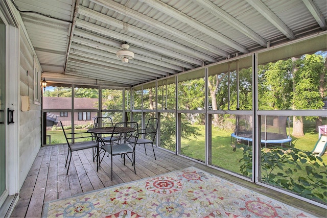 6958 Paddock Ln, Jackson, MI 49201 - sunroom featuring outdoor dining area
