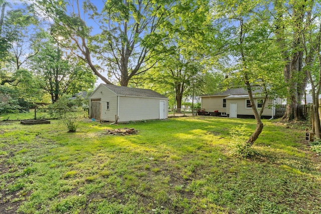 1334 Regent St, Niles, MI 49120 - view of yard with a shed
