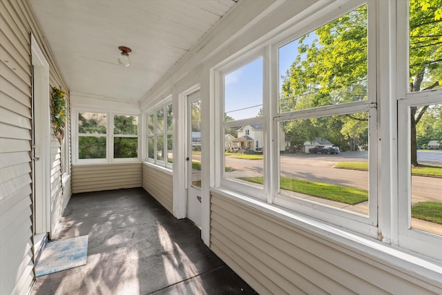 1334 Regent St, Niles, MI 49120 - view of unfurnished sunroom
