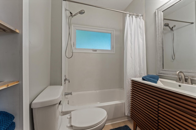 1334 Regent St, Niles, MI 49120 - full bathroom featuring shower / bathtub combination with curtain and vanity