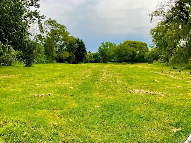 3615 N Mill Rd, Dryden, MI 48428 - view of green lawn