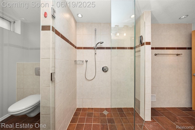 2505 Cedar Key Dr, Lake Orion, MI 48360 - full bath featuring a tile shower, tile walls, and recessed lighting