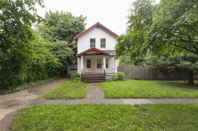 318 Cecil St, Buchanan, MI 49107 - view of front of home with a porch