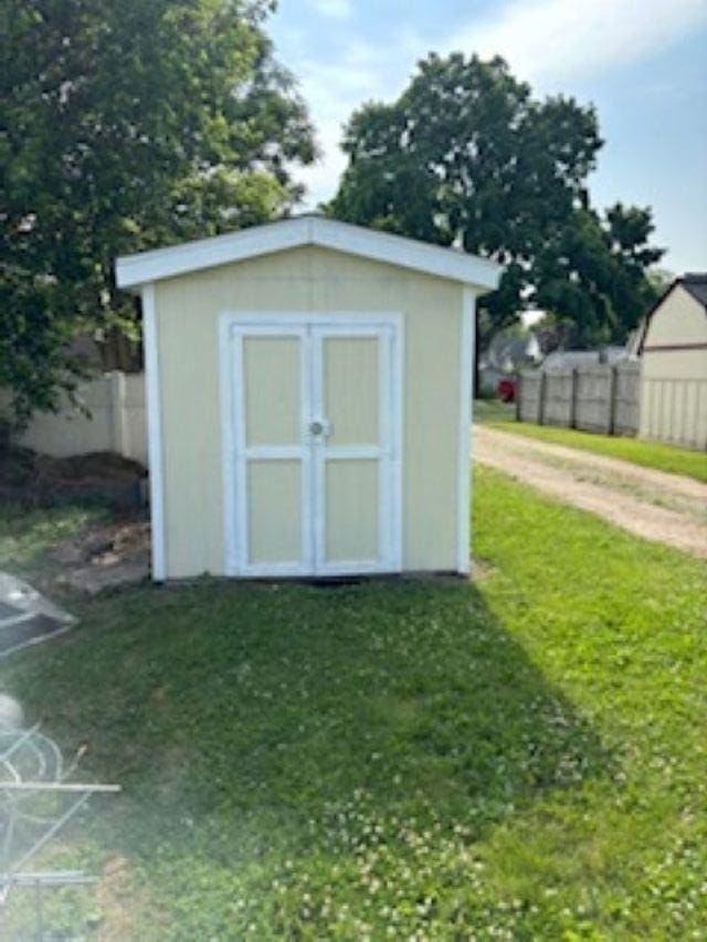 1431 Cleveland St, Owosso, MI 48867 - view of shed