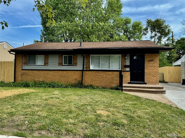 297 W Yale Ave, Pontiac, MI 48340 - view of front of home with brick siding