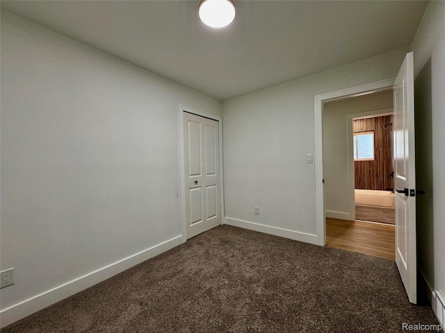 297 W Yale Ave, Pontiac, MI 48340 - unfurnished bedroom with carpet flooring and a closet