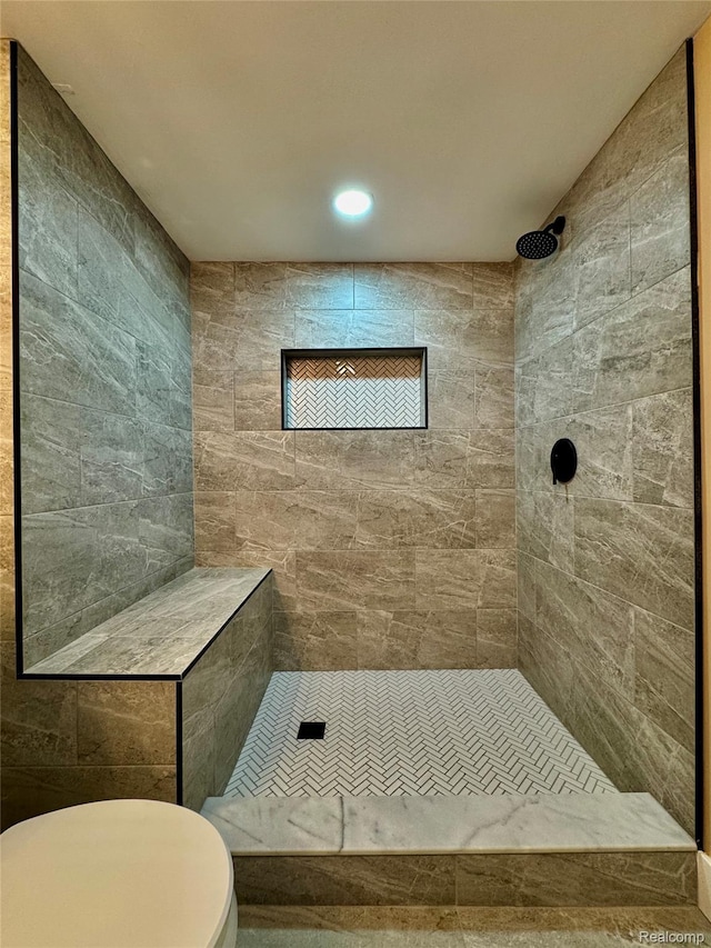 297 W Yale Ave, Pontiac, MI 48340 - bathroom with a tile shower and recessed lighting