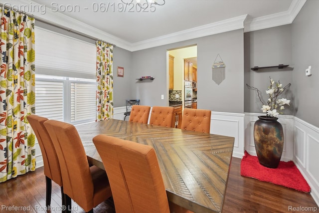 51159 Luke Ln, Novi, MI 48374 - dining area with wood finished floors, crown molding, and wainscoting
