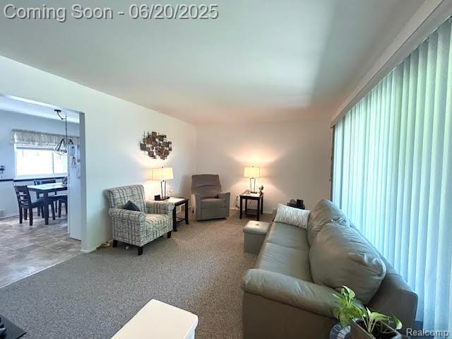 30821 Longfellow Ave, Madison Heights, MI 48071 - view of living room