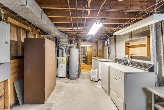 275 Pawnee St, Battle Creek, MI 49014 - unfinished below grade area featuring water heater and separate washer and dryer