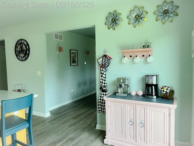 11236 Chyna Run, Davisburg, MI 48350 - hall with wood finished floors and baseboards