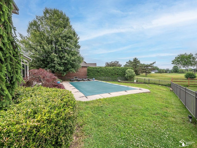 831 Saint James Park Ave, Monroe, MI 48161 - view of swimming pool with a fenced backyard