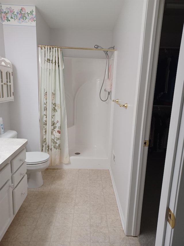 3144 Amsterdam Dr, Clio, MI 48420 - full bath featuring vanity and curtained shower