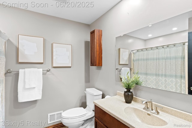 15615 S Midway Ave, Allen Park, MI 48101 - bathroom with vanity and curtained shower