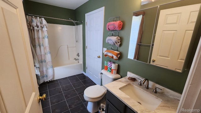 870 Lothrop Rd Unit 6/1, Detroit, MI 48202 - bathroom with vanity, shower / bathtub combination with curtain, and tile patterned flooring