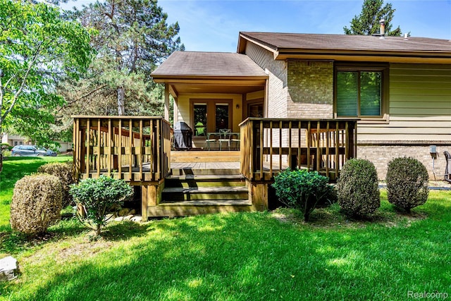 6760 Oyster Cv, West Bloomfield, MI 48323 - deck featuring a lawn