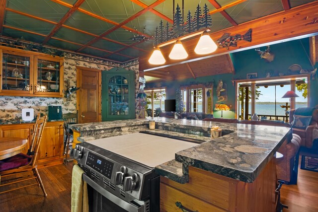 8493 Drake Ln, Williamsburg, MI 49690