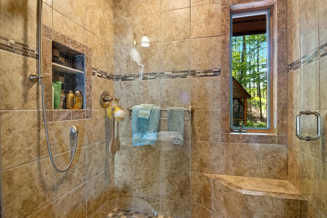 8493 Drake Ln, Williamsburg, MI 49690
