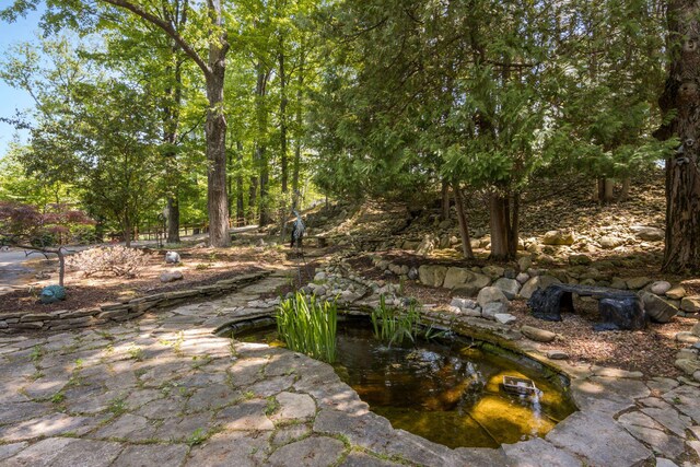 8493 Drake Ln, Williamsburg, MI 49690