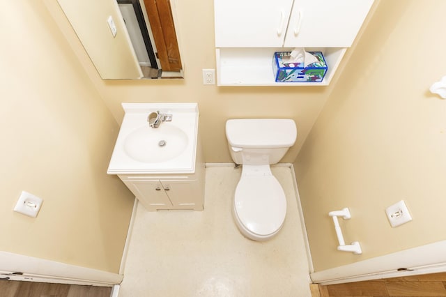 531 Gettysburg Dr, Niles, MI 49120 - half bath with toilet and vanity