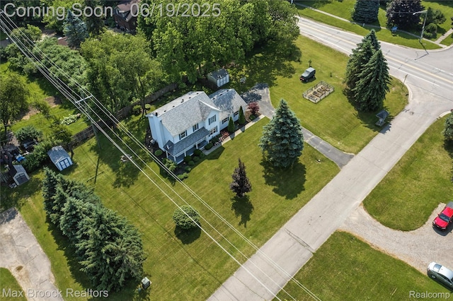 7950 Sandmar Ln, Davisburg, MI 48350 - drone / aerial view