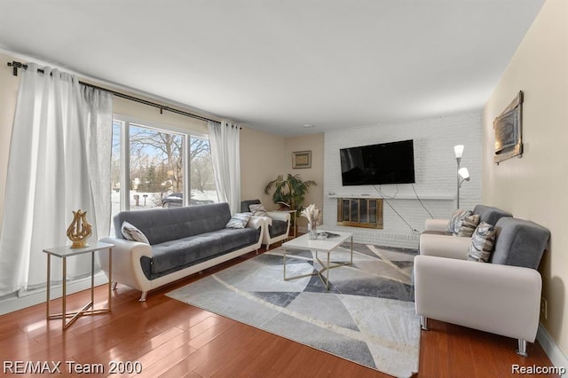 28045 W Greenmeadow Cir, Farmington Hills, MI 48334 - living room with wood finished floors