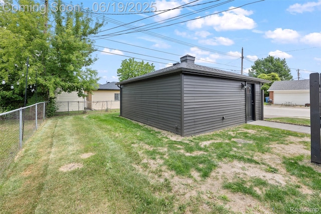 8171 Marian St, Warren, MI 48093 - view of yard featuring an outdoor structure