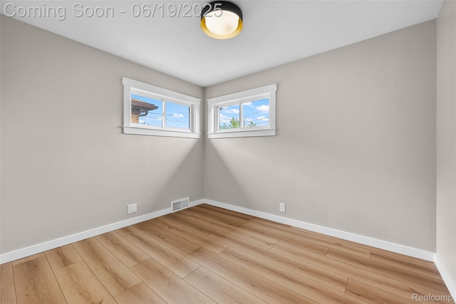 8171 Marian St, Warren, MI 48093 - empty room featuring baseboards and wood finished floors