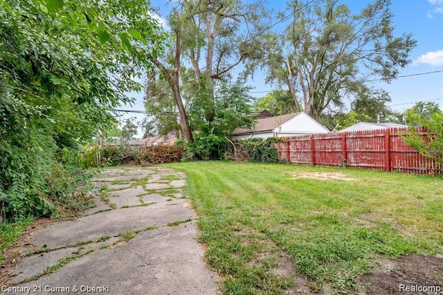 13631 Vassar Ave, Detroit, MI 48235 - view of yard