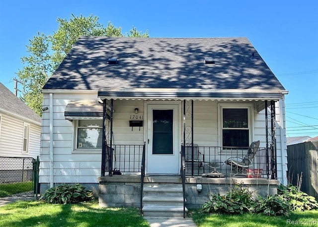 17041 Henry St, Melvindale, MI 48122 - view of front facade featuring covered porch
