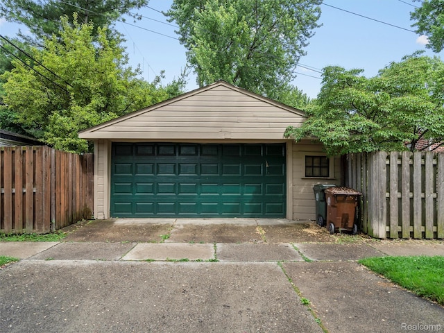 1930 Kenmore Dr, Grosse Pointe Woods, MI 48236 - view of garage