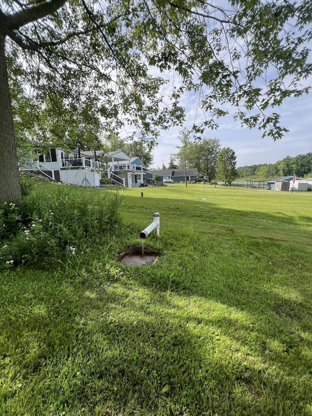 7428 Ansley Ln, Hillsdale, MI 49242 - view of grassy yard