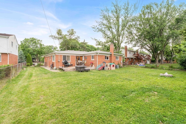 29206 Guy St, Southfield, MI 48076 - fenced backyard featuring a patio area