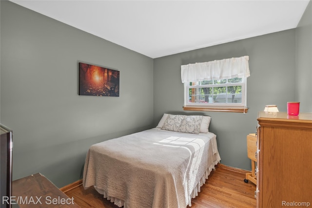 2249 Pauline Dr, Waterford, MI 48329 - bedroom featuring wood finished floors