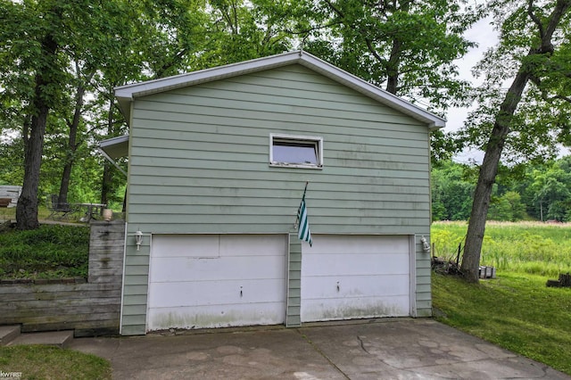 7199 Switzer Dr, Linden, MI 48451 - view of garage