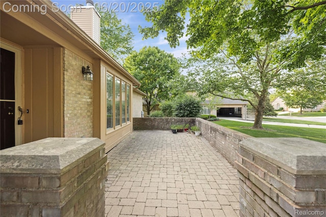 5805 Dawn Ridge Dr, Troy, MI 48098 - view of patio / terrace