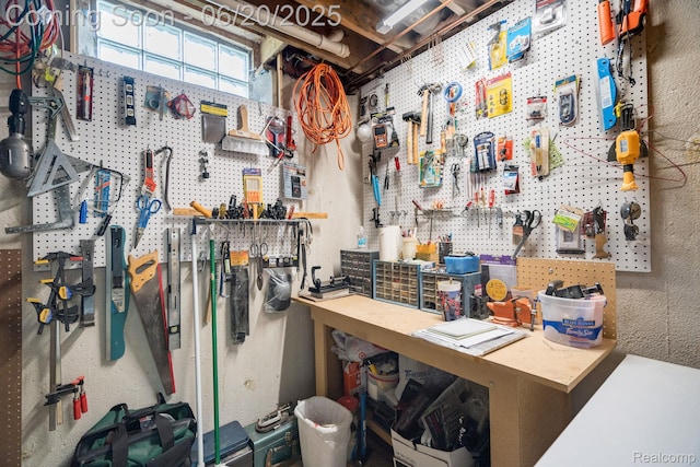 4096 Villager Dr, Lake Orion, MI 48359 - misc room featuring a workshop area