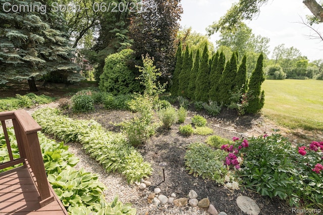 4096 Villager Dr, Lake Orion, MI 48359 - view of yard