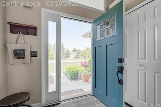 4096 Villager Dr, Lake Orion, MI 48359 - entryway with baseboards