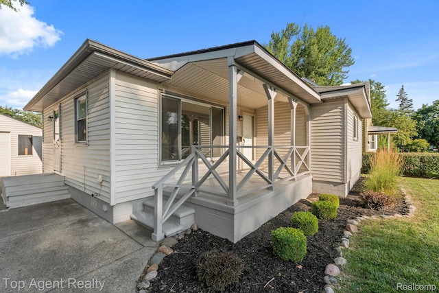 15174 Cavour St, Livonia, MI 48154 - photo 9