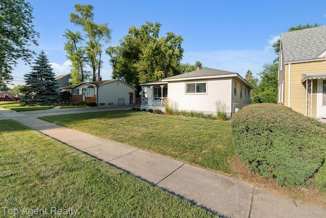 15174 Cavour St, Livonia, MI 48154 - photo 4