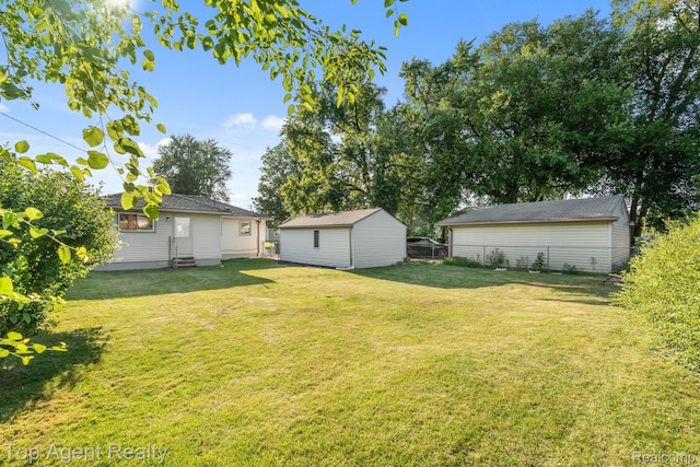 15174 Cavour St, Livonia, MI 48154 - photo 30