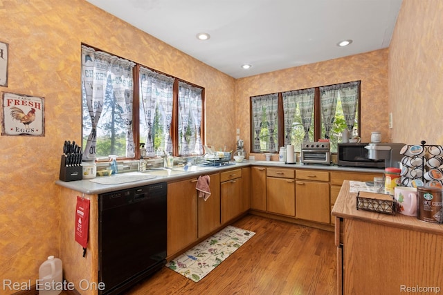 939 S Highland St, Dearborn, MI 48124 - photo 24
