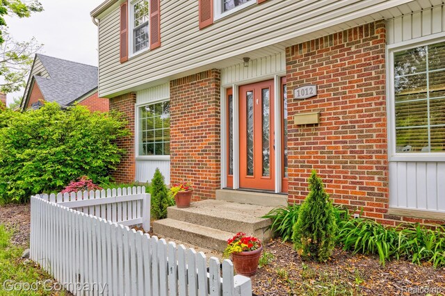 1012 W 12 Mile Rd, Royal Oak, MI 48073 - entrance to property with brick siding