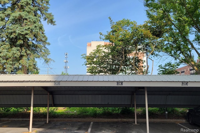 1050 Wall St Unit 2E, Ann Arbor, MI 48105 - view of covered parking lot