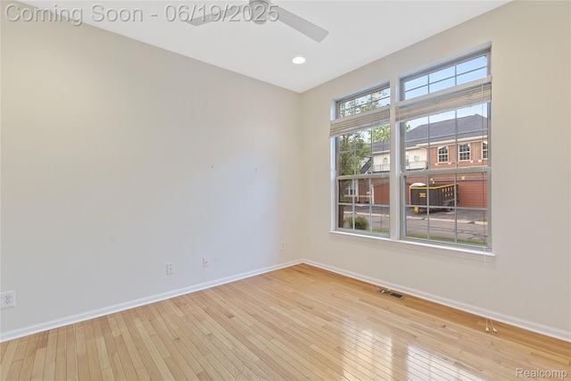 7382 Gateway Dr, West Bloomfield, MI 48322 - spare room with a ceiling fan, wood-type flooring, and recessed lighting