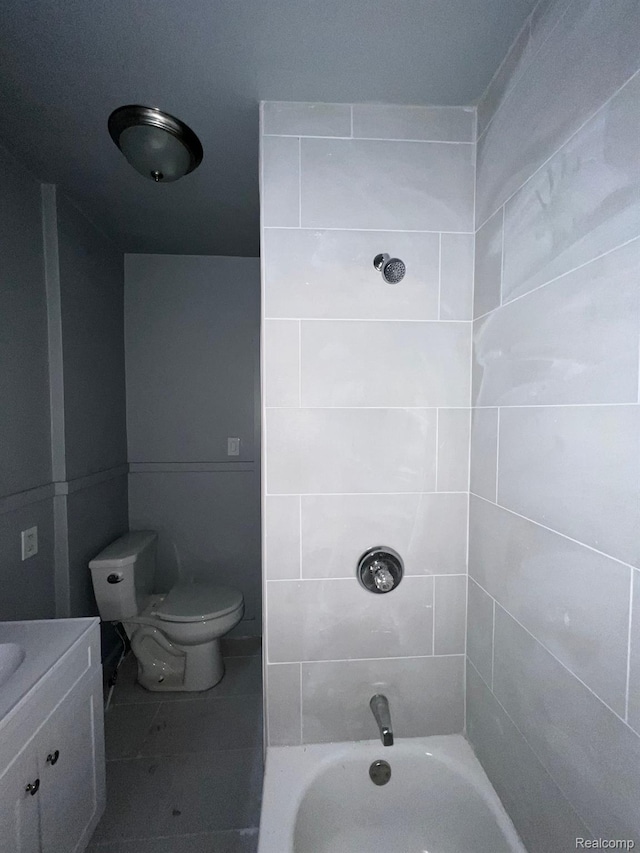 13763 Sparling St, Hamtramck, MI 48212 - full bath featuring vanity, tile patterned flooring, and  shower combination