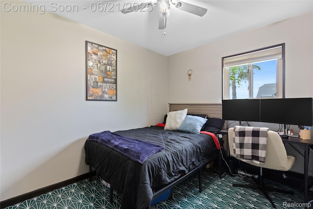 527 Tanview Dr, Oxford, MI 48371 - bedroom featuring ceiling fan and carpet flooring