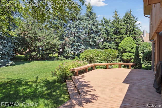 35606 Huntsman Ct, Farmington Hills, MI 48331 - deck with a yard